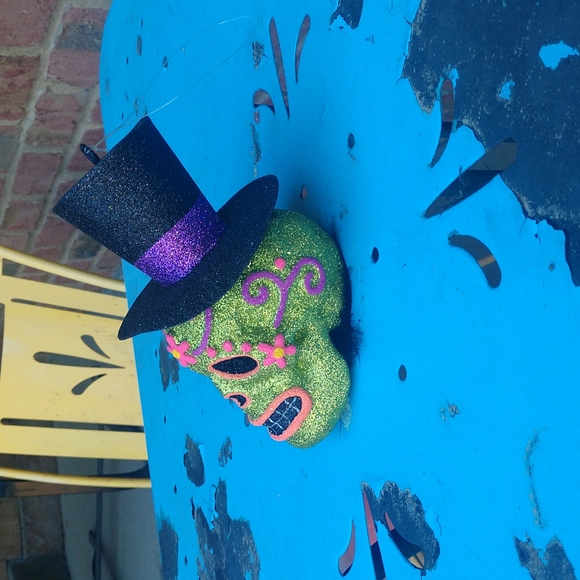 Halloween Skelton Head Ornament - Picture 2 of 3